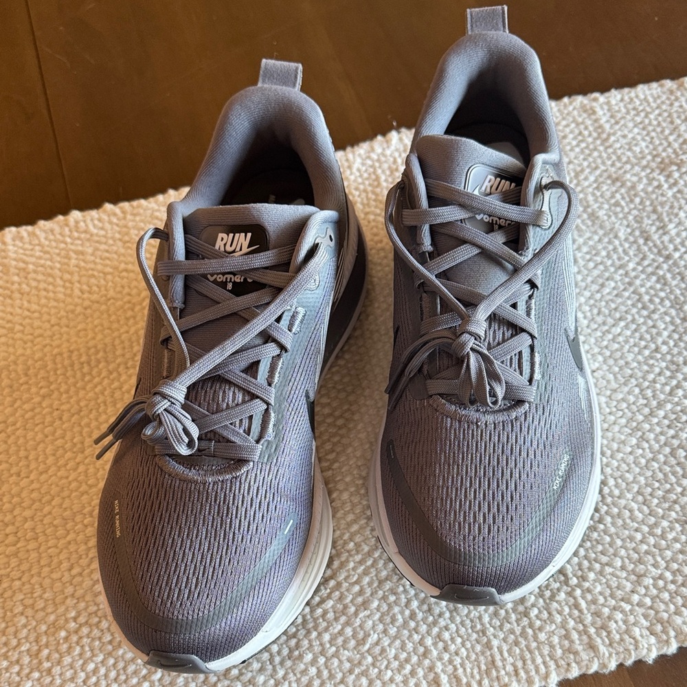 Nike ZoomX Gray and White Running Shoes - Picture 2 of 9